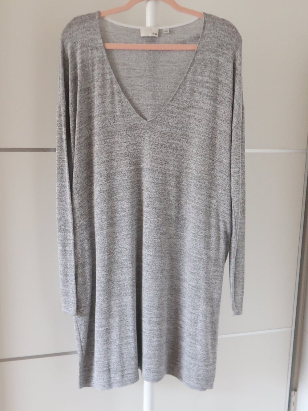 Wilfred Free Aritzia Gray Marled Knit V Neck Long Sleeve Sweater Dress Tunic M
